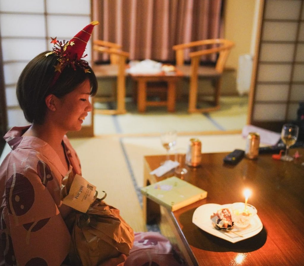 ご結婚おめでとうございますご友人同士でのご結婚のお祝い旅行サプライズのプレゼントに感動の瞬間でした美里もお手伝いができて嬉しいです翌日は　